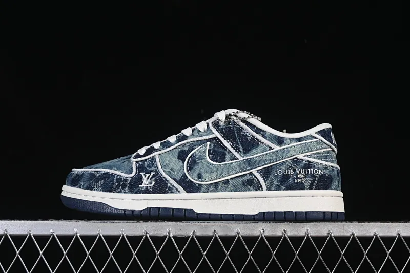 All categories Nk SB Dunk Series Nk SB Dunk Low High-end customized low-top sneakers Nike SB Dunk Low LV co-branded blue denim High-end customized low-top casual sneakers SC0601-466